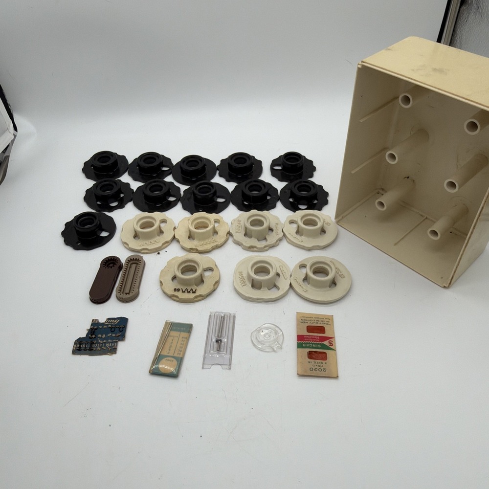 Singer Sewing Machine Discs 18 Flex-Stitch White Black Box And Needles
